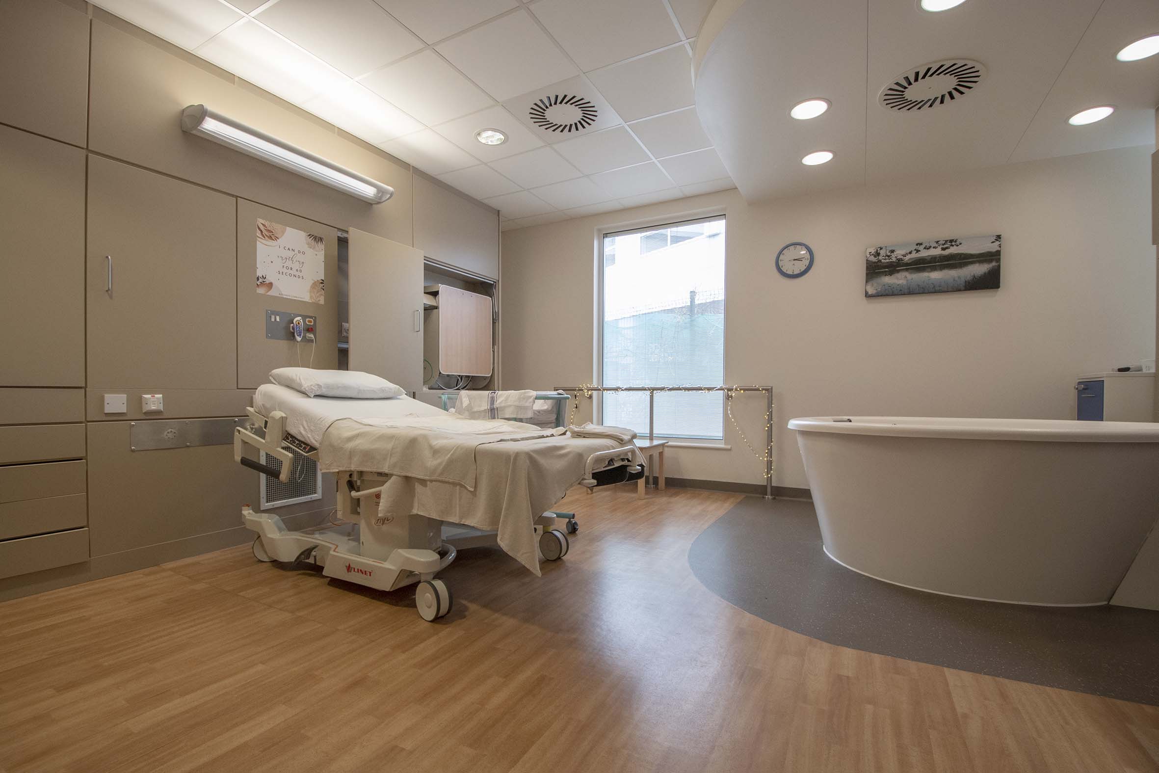 Room with birth pool