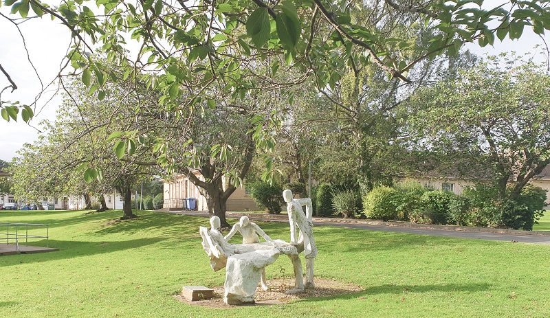 Photograph of sculpture in the gardens of the astley ainslie hospital